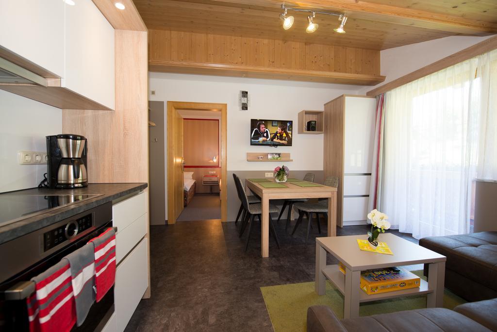 Appartements Schneezauber Lermoos Rom bilde