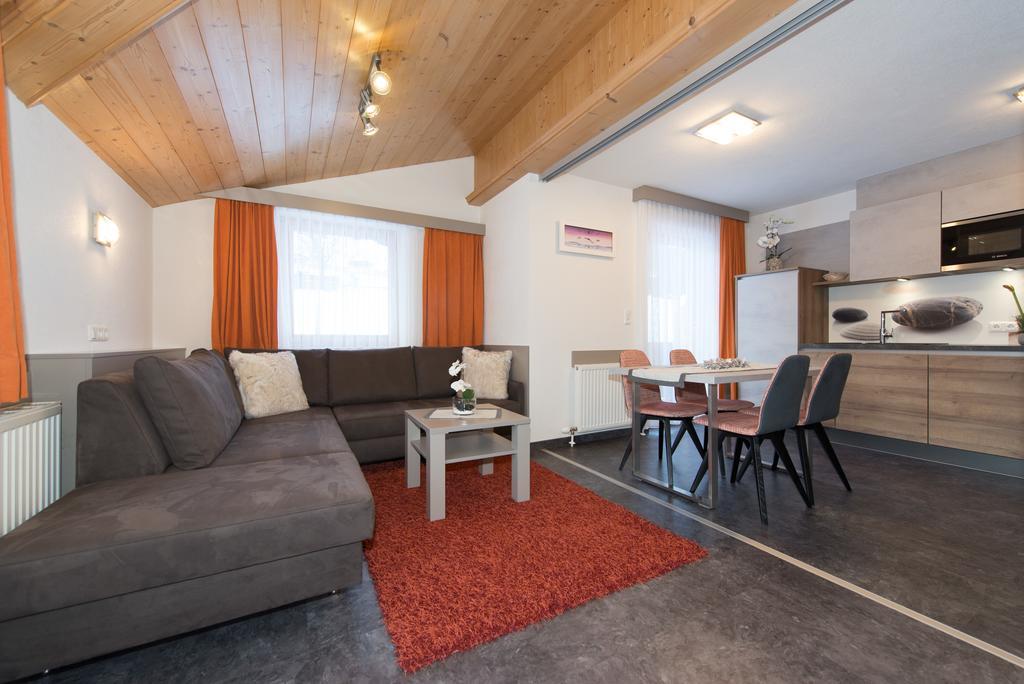 Appartements Schneezauber Lermoos Rom bilde